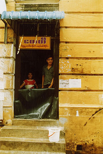 05C005-02.jpg
