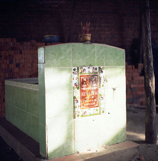 10CB006-06.jpg