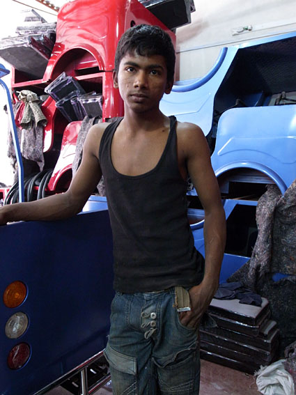 R2N-R0125230.jpg